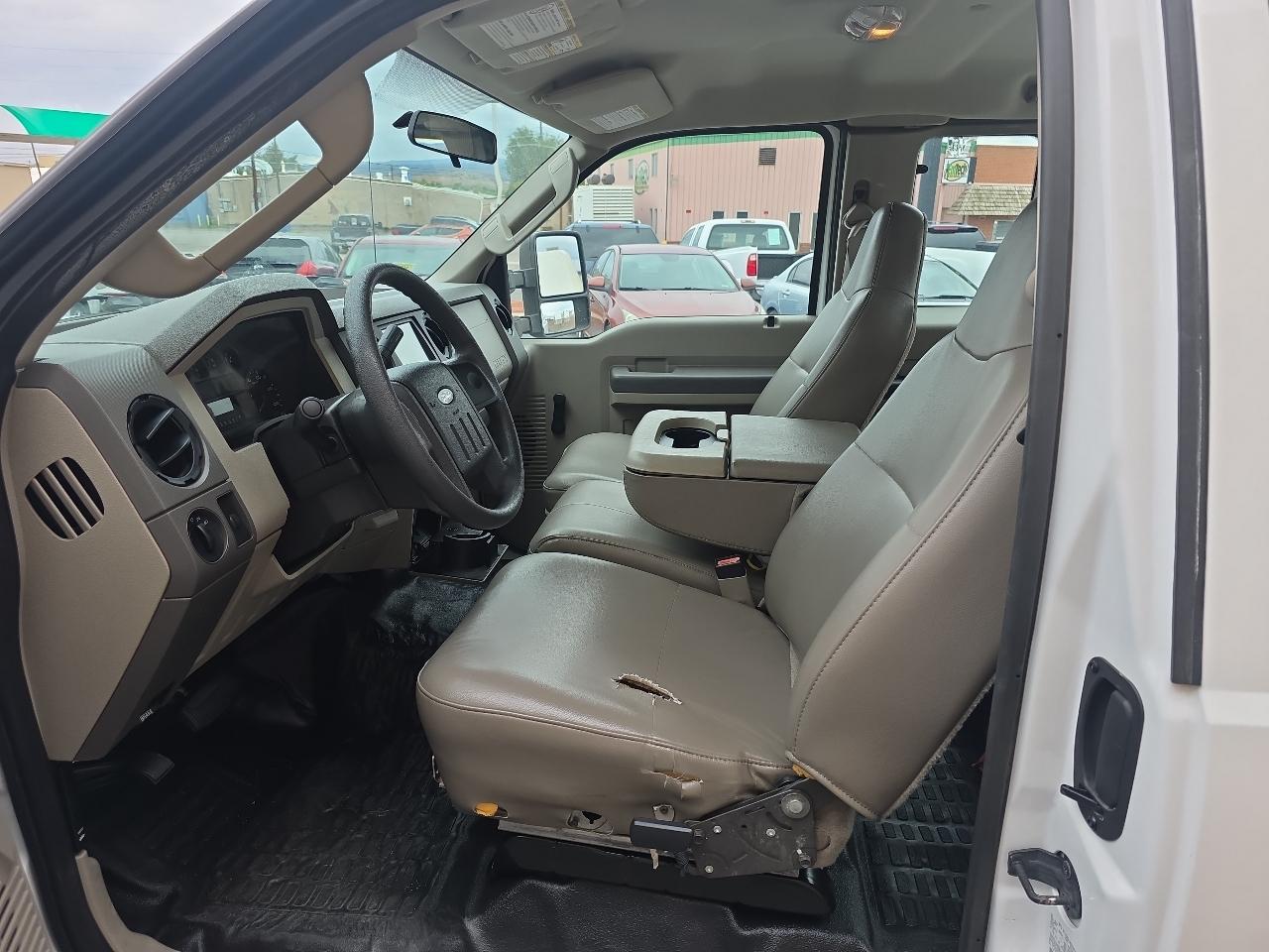 Ford Super Duty F-250 SRW 2WD SuperCab 142" XL 2008