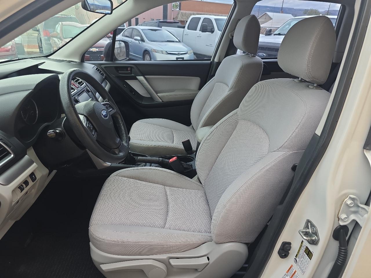 Subaru Forester 4dr Man 2.5i PZEV 2016