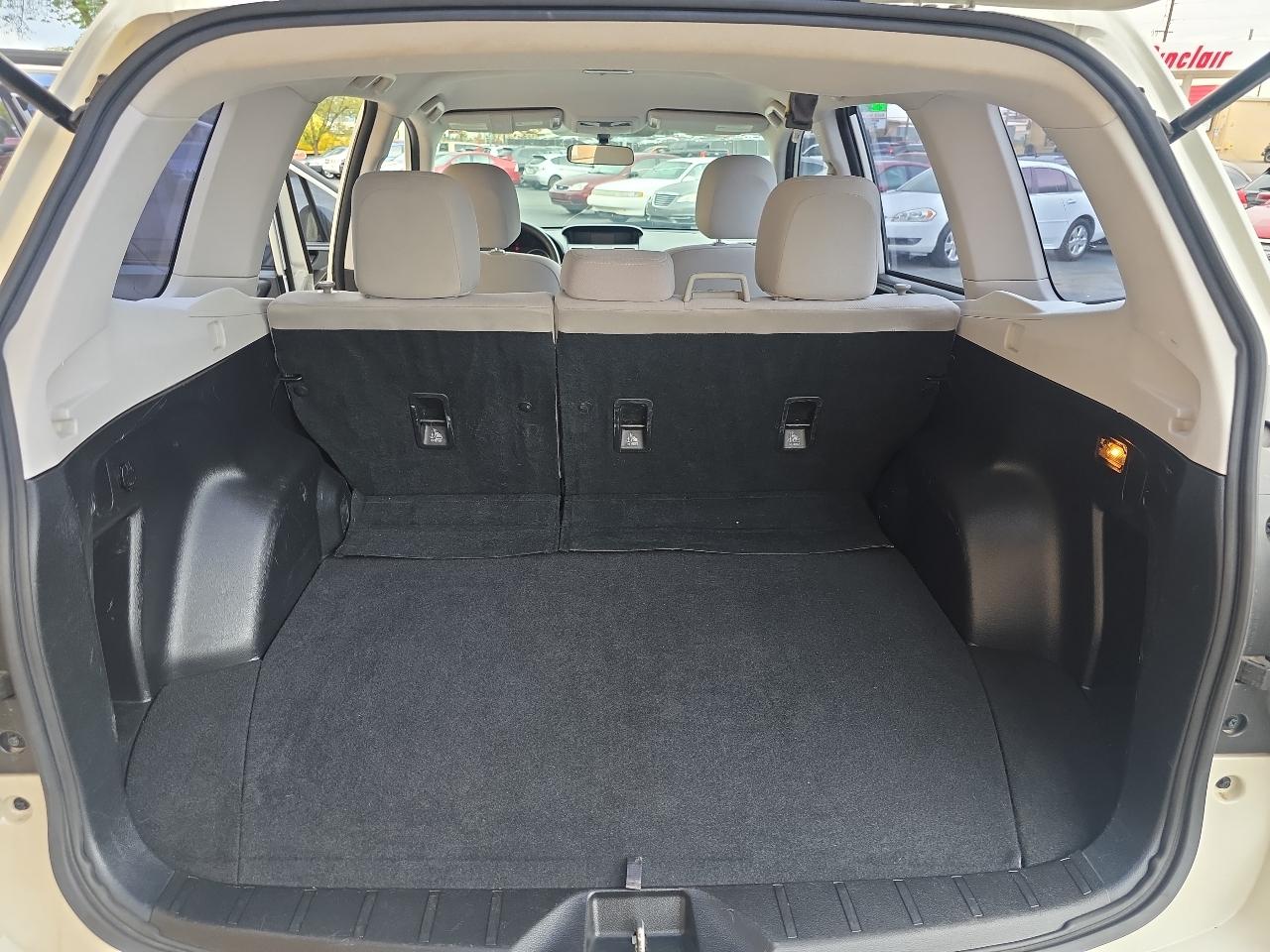 Subaru Forester 4dr Man 2.5i PZEV 2016