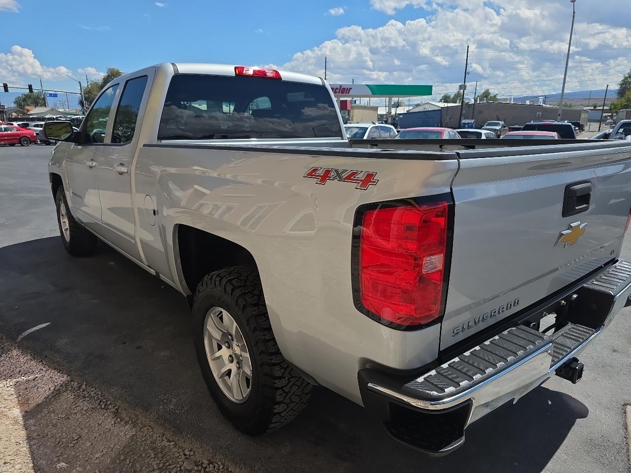 Chevrolet Silverado 1500 4WD Double Cab 143.5" LT w/1LT 2017