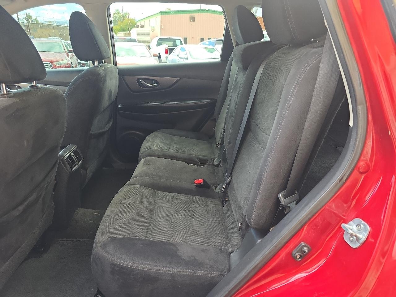 Nissan Rogue AWD 4dr SV 2016