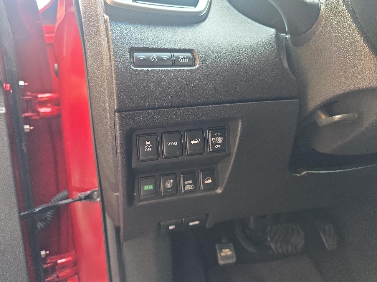 Nissan Rogue AWD 4dr SV 2016