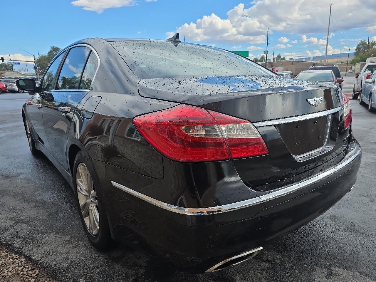 Hyundai Genesis 4dr Sdn V6 3.8L 2014