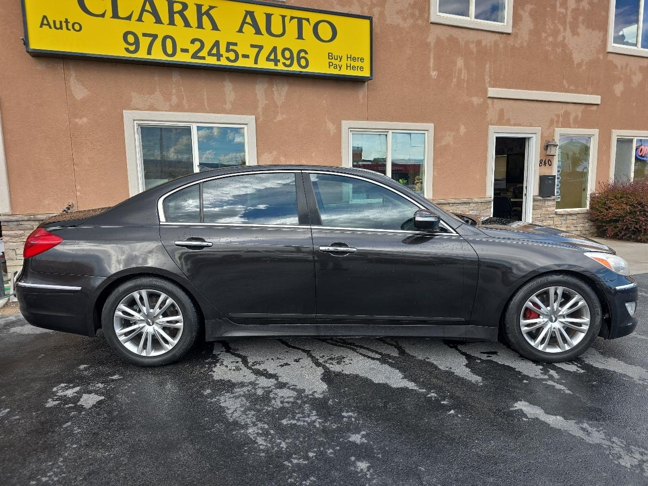 Hyundai Genesis 4dr Sdn V6 3.8L 2014