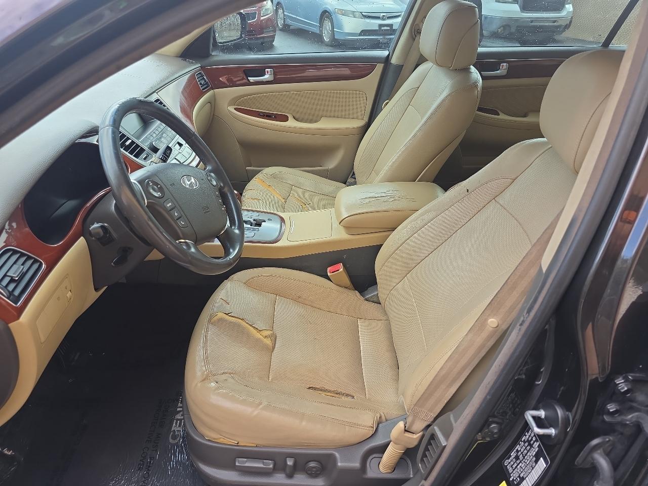 Hyundai Genesis 4dr Sdn V6 3.8L 2014