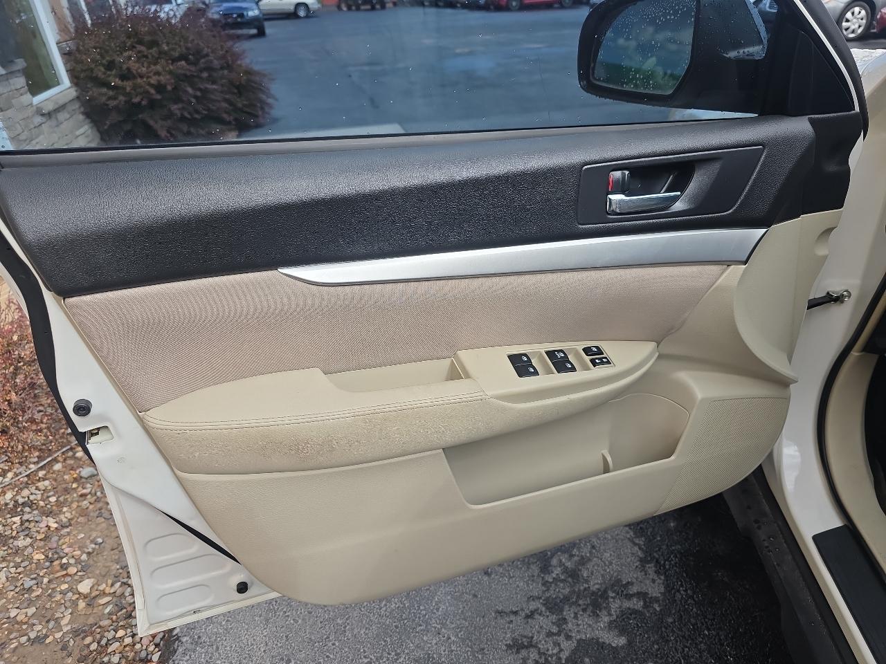 Subaru Outback 4dr Wgn H4 Auto 2.5i 2014