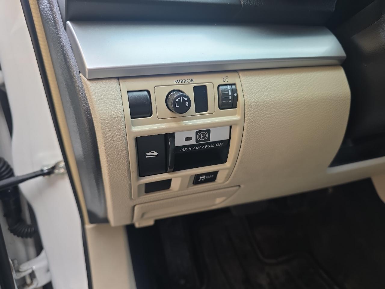 Subaru Outback 4dr Wgn H4 Auto 2.5i 2014