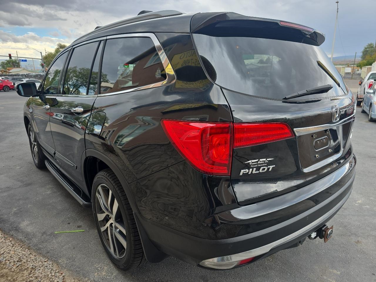 Honda Pilot AWD 4dr Elite w/RES & Navi 2016