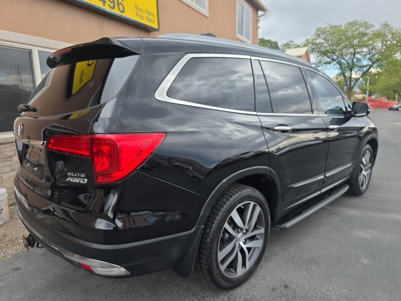 Honda Pilot AWD 4dr Elite w/RES & Navi 2016