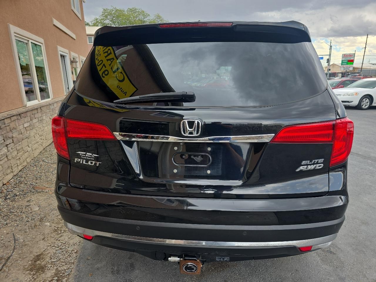 Honda Pilot AWD 4dr Elite w/RES & Navi 2016