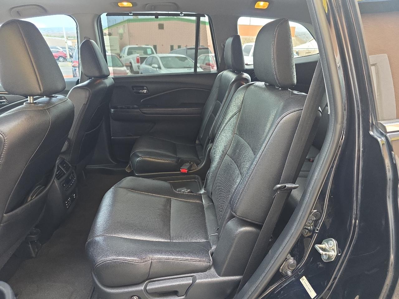 Honda Pilot AWD 4dr Elite w/RES & Navi 2016