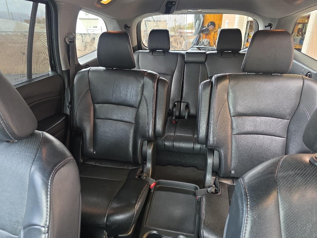 Honda Pilot AWD 4dr Elite w/RES & Navi 2016