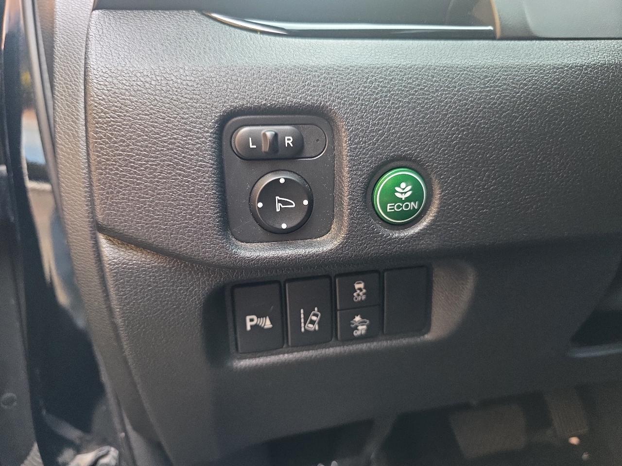 Honda Pilot AWD 4dr Elite w/RES & Navi 2016