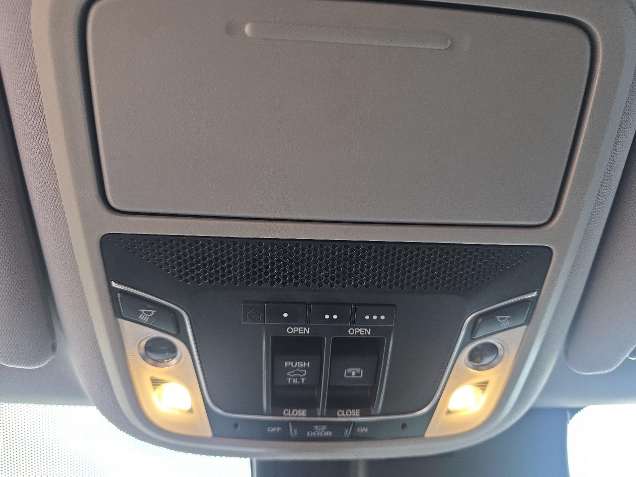 Honda Pilot AWD 4dr Elite w/RES & Navi 2016