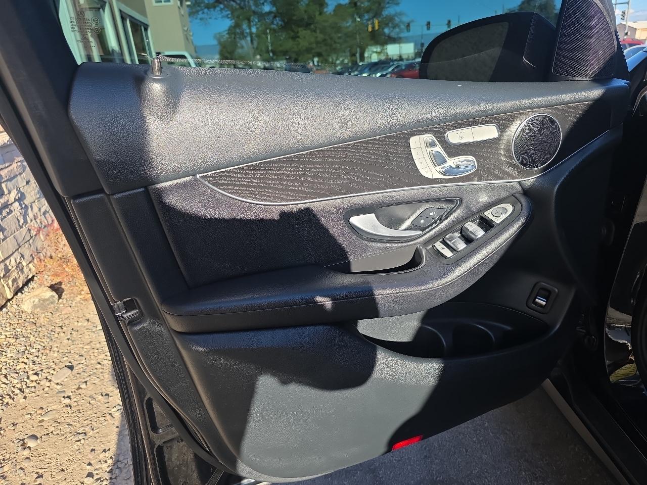 Mercedes-Benz GLC 4MATIC 4dr GLC 300 2016