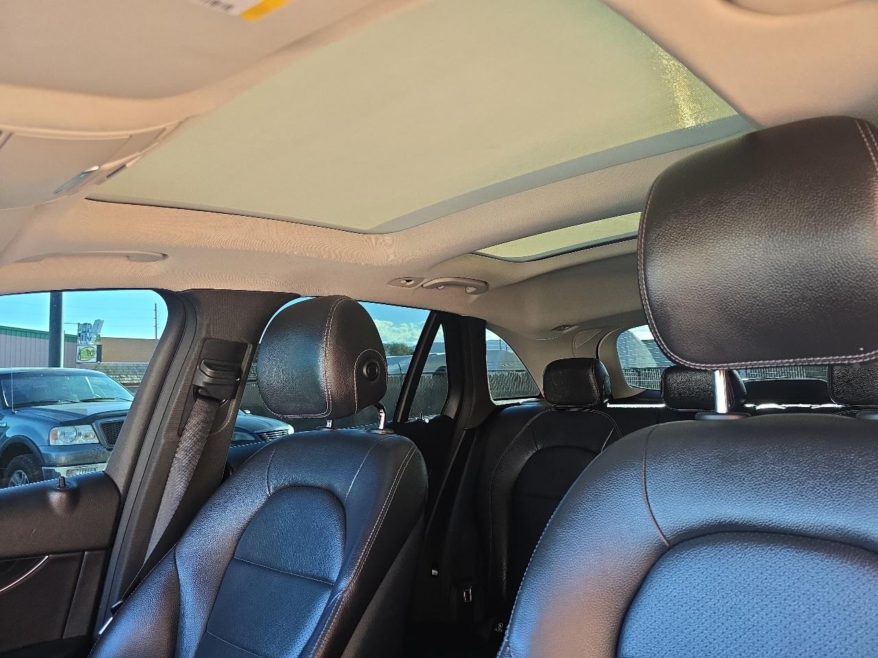 Mercedes-Benz GLC 4MATIC 4dr GLC 300 2016