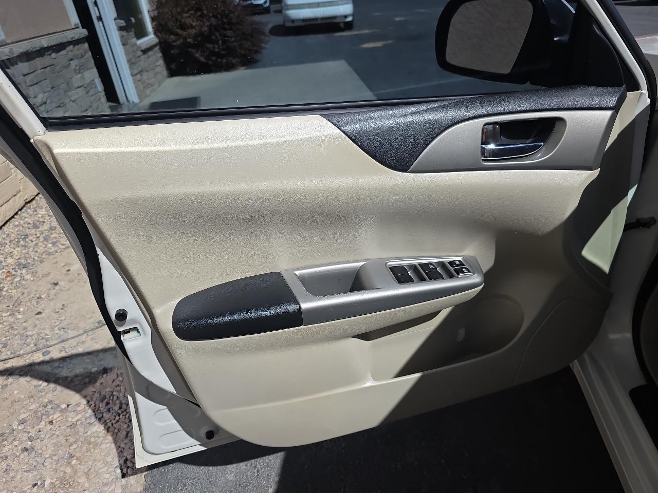Subaru Impreza Sedan 4dr Auto 2.5i 2010