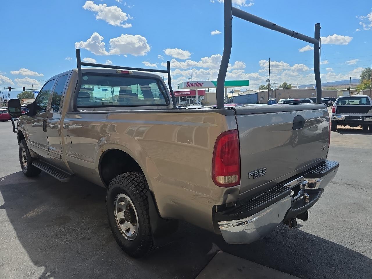 Ford Super Duty F-250 Supercab 142" XLT 4WD 2002