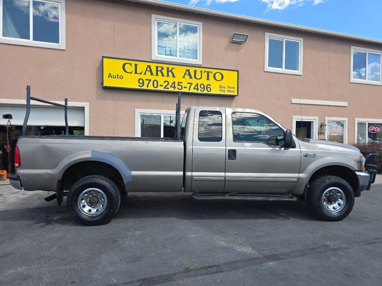 Ford Super Duty F-250 Supercab 142" XLT 4WD 2002