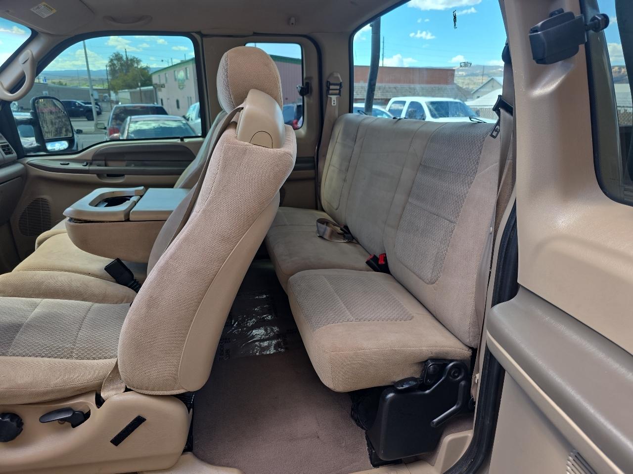 Ford Super Duty F-250 Supercab 142" XLT 4WD 2002