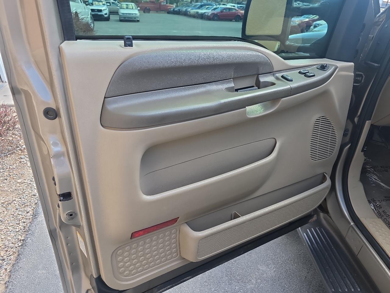 Ford Super Duty F-250 Supercab 142" XLT 4WD 2002