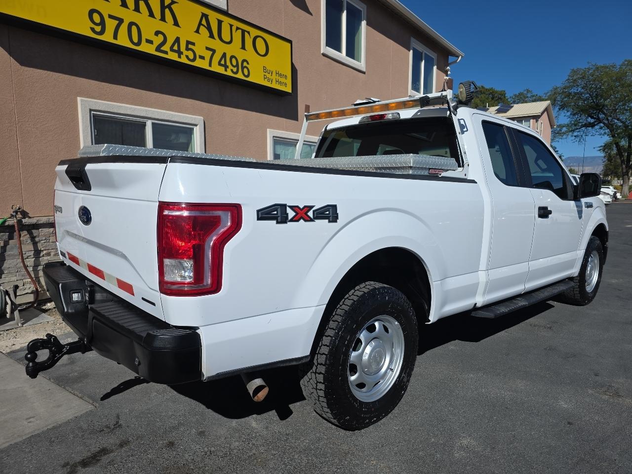 Ford F-150 4WD SuperCab 145" Lariat 2016
