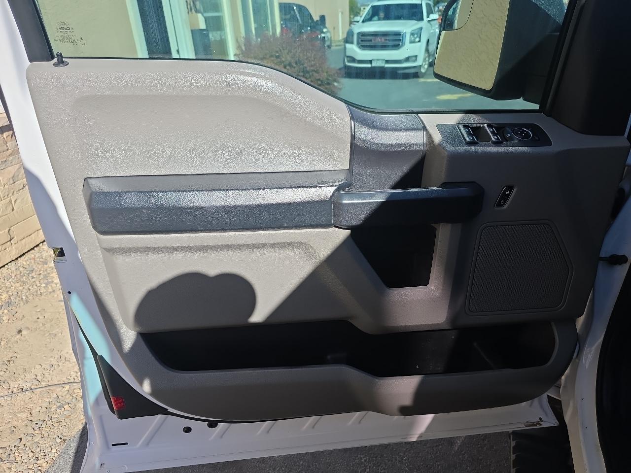 Ford F-150 4WD SuperCab 145" Lariat 2016