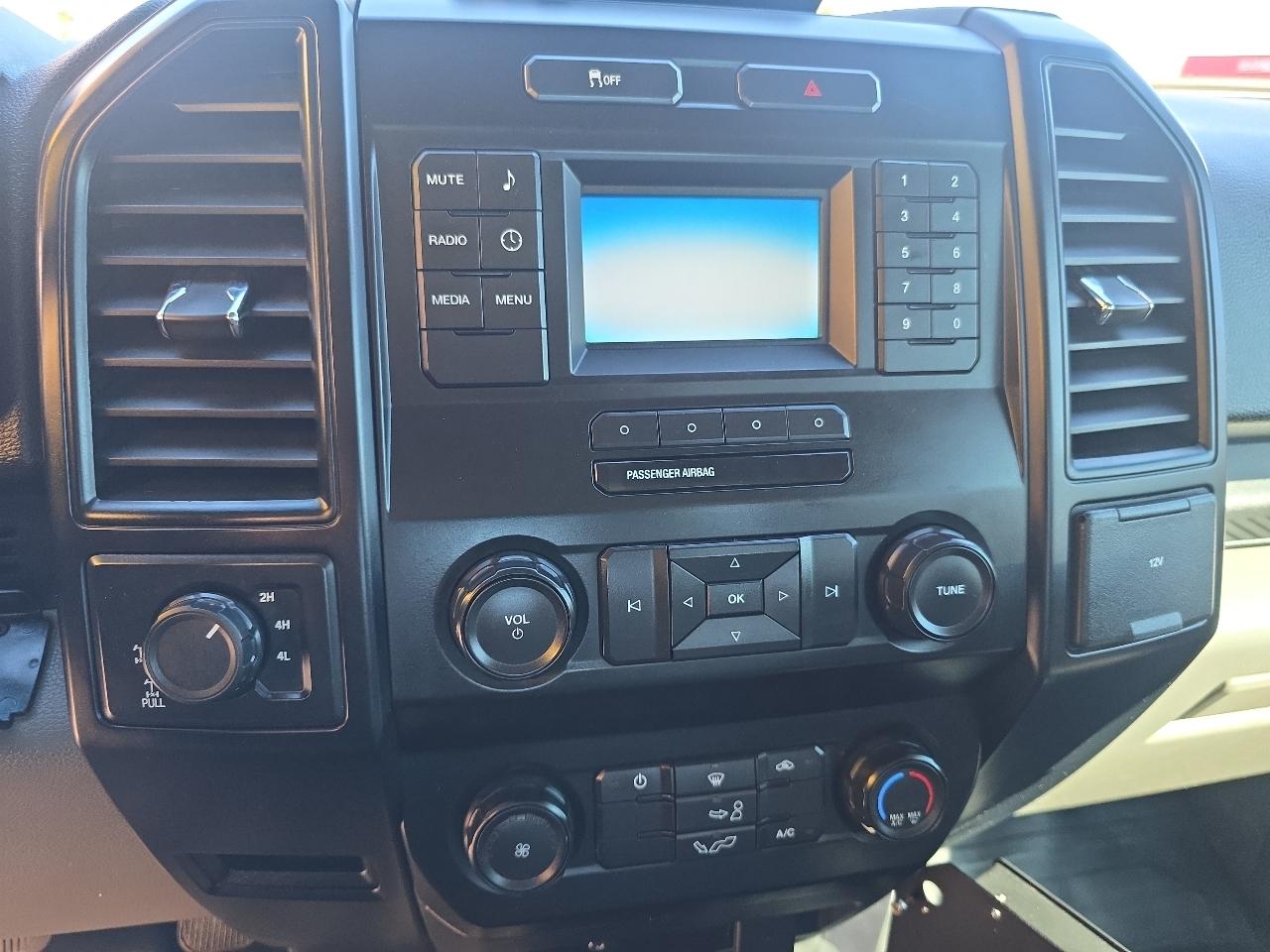 Ford F-150 4WD SuperCab 145" Lariat 2016