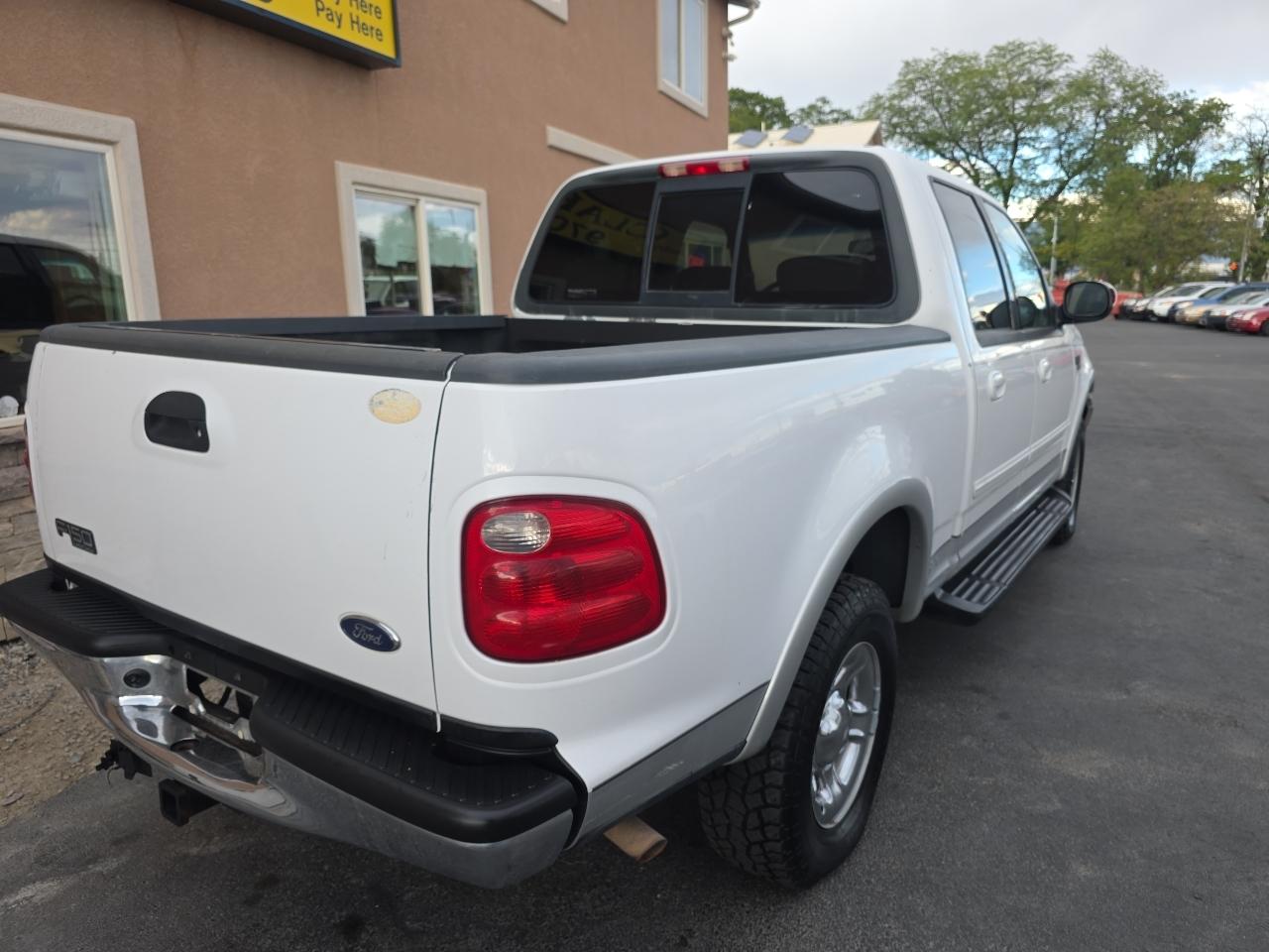 Ford F-150 SuperCrew Crew Cab 139" Lariat 4WD 2001