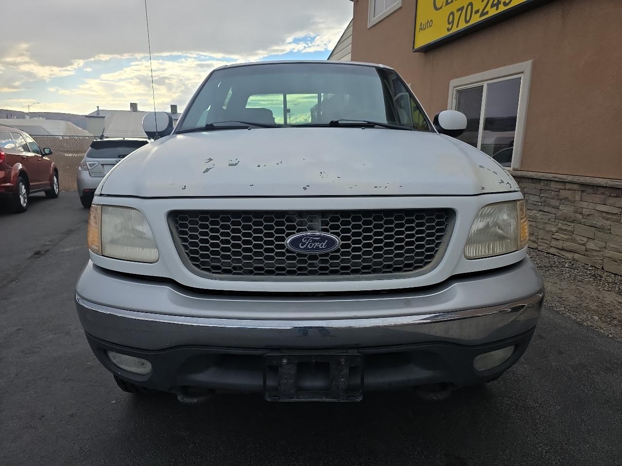 Ford F-150 SuperCrew Crew Cab 139" Lariat 4WD 2001