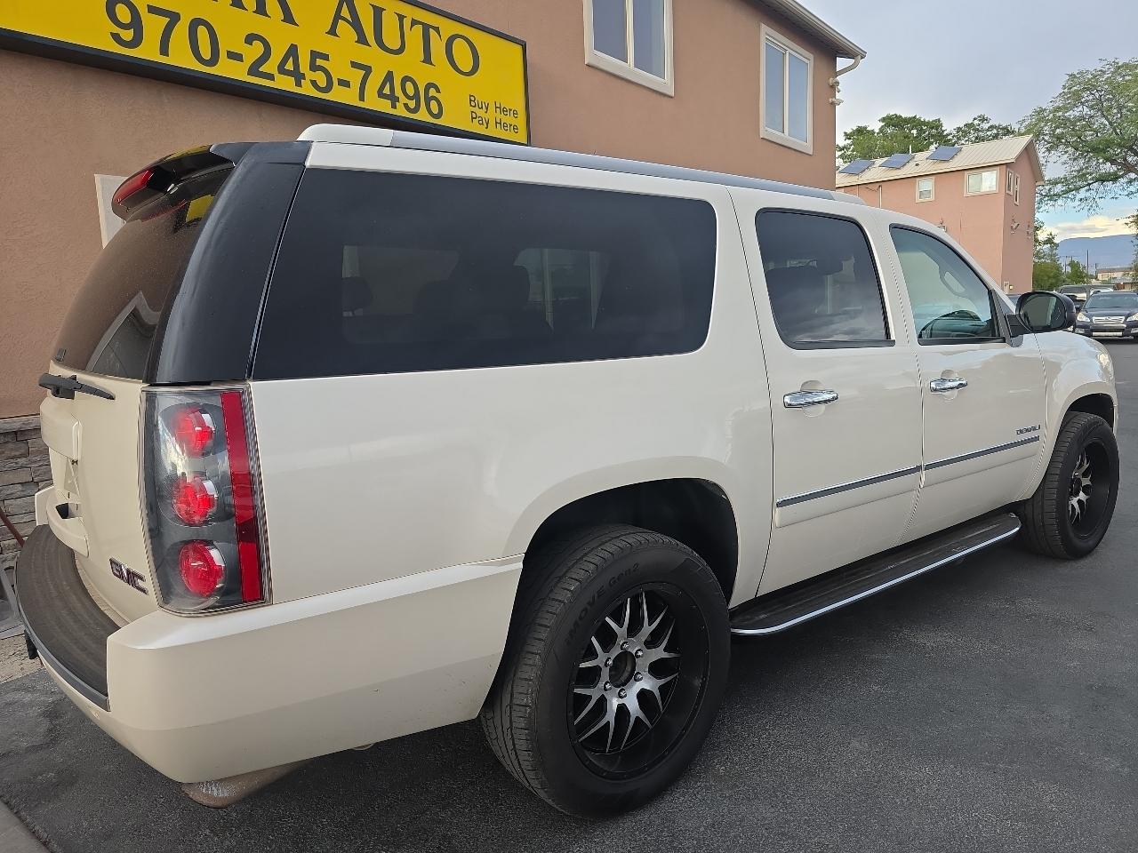 GMC Yukon XL AWD 4dr Denali 2014