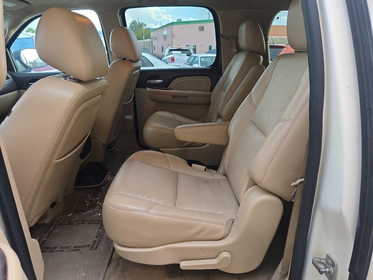 GMC Yukon XL AWD 4dr Denali 2014