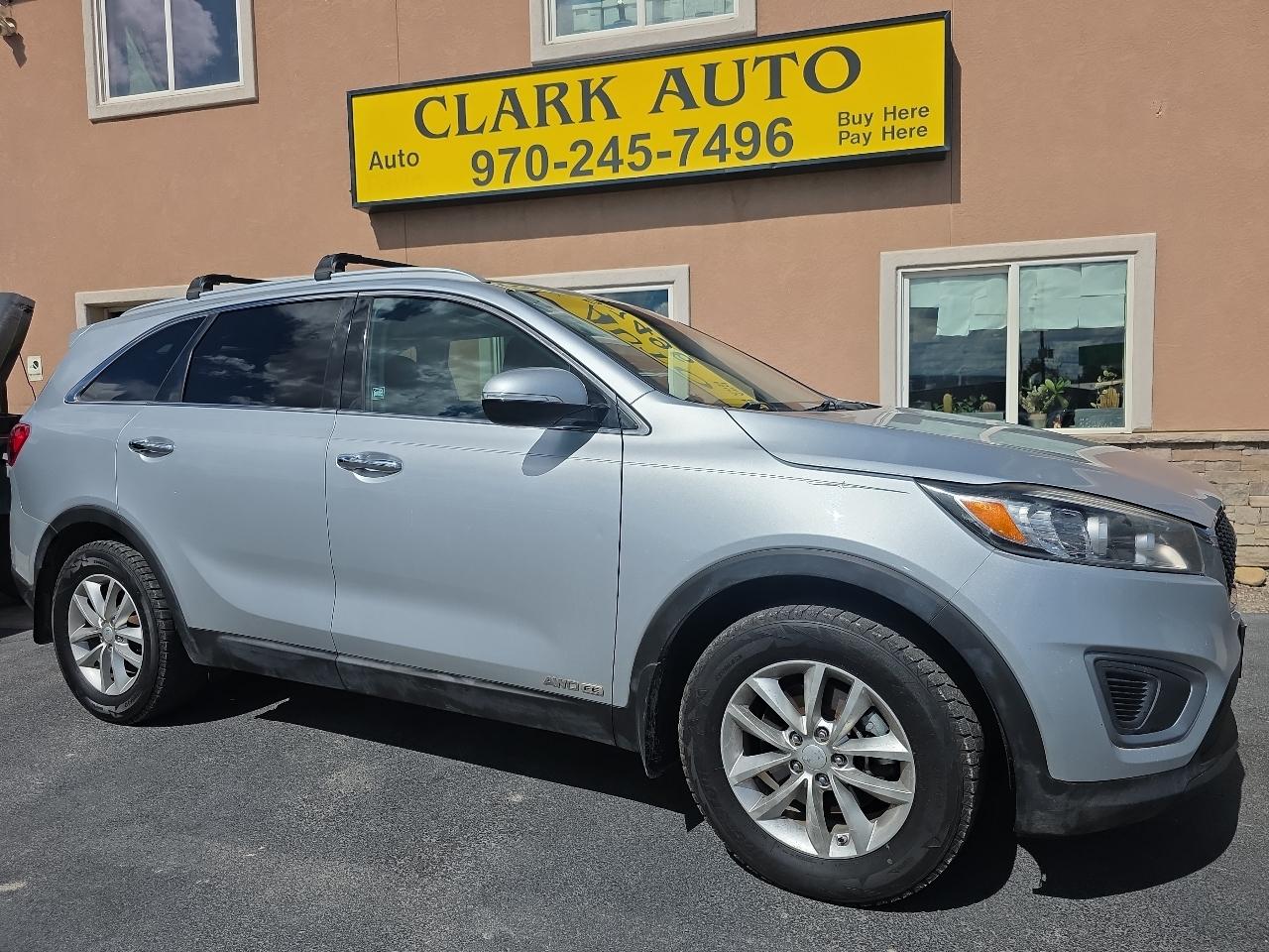 Kia Sorento LX V6 AWD 2017