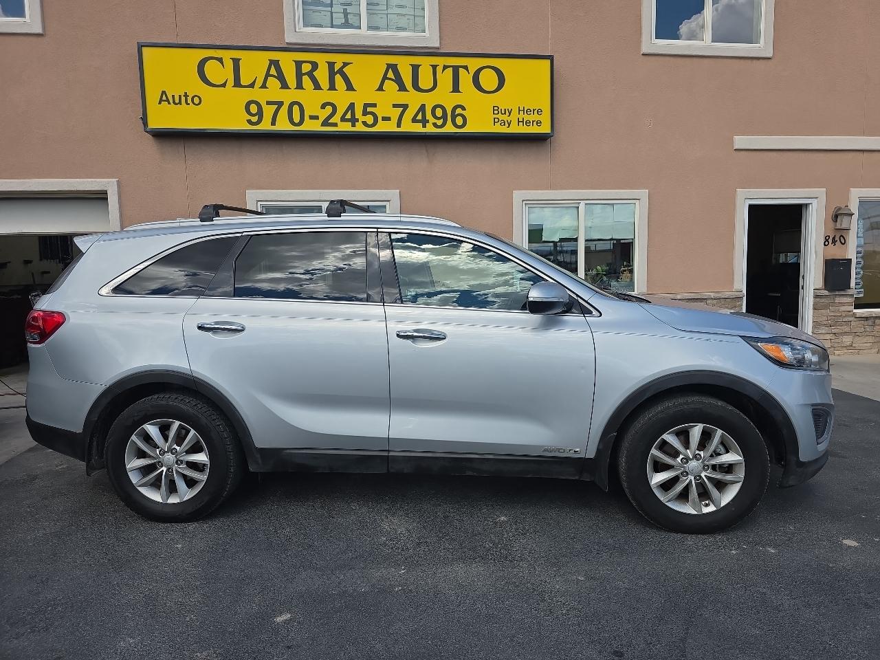 Kia Sorento LX V6 AWD 2017