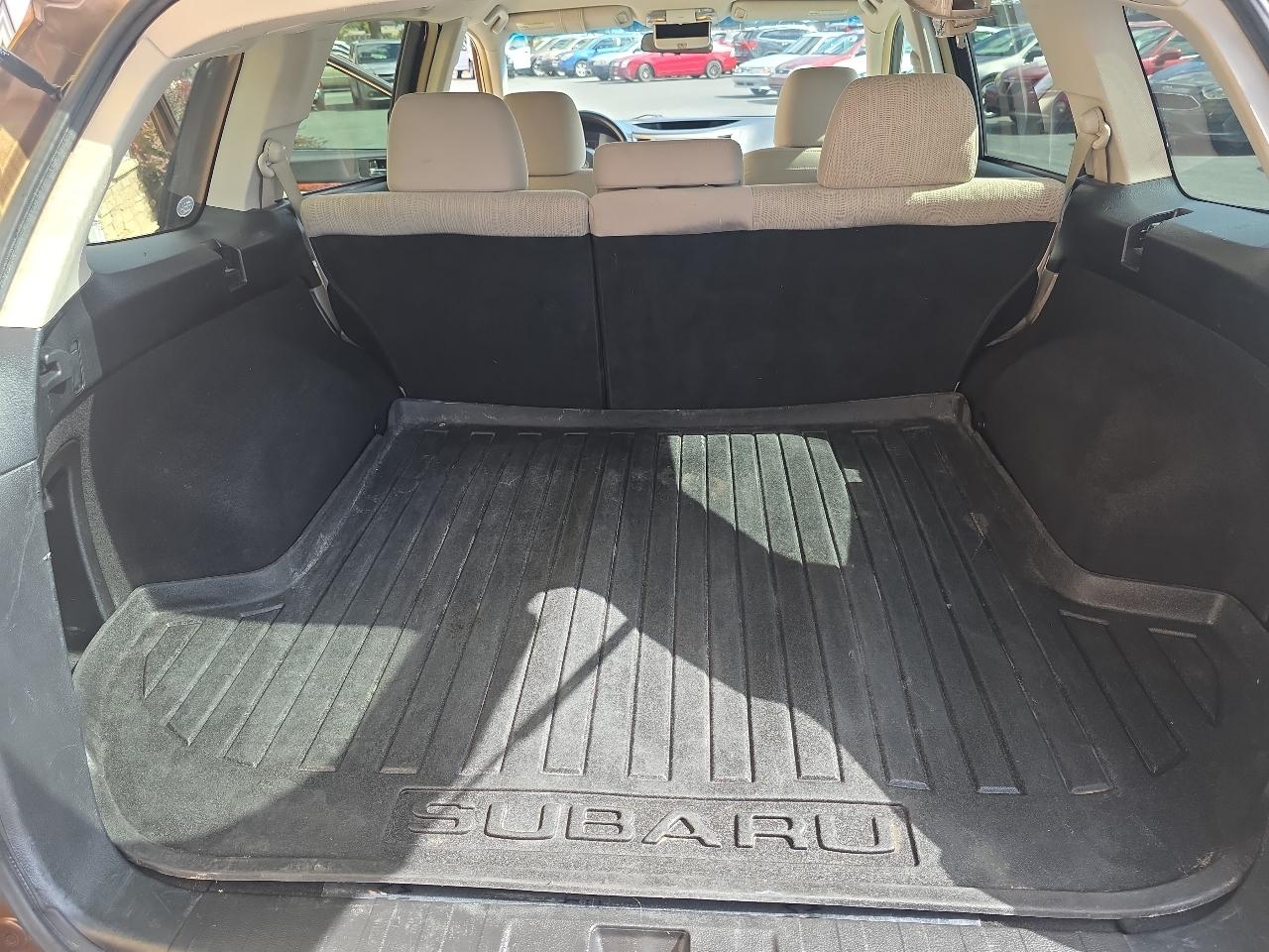 Subaru Outback 4dr Wgn H4 Auto 2.5i Premium 2013