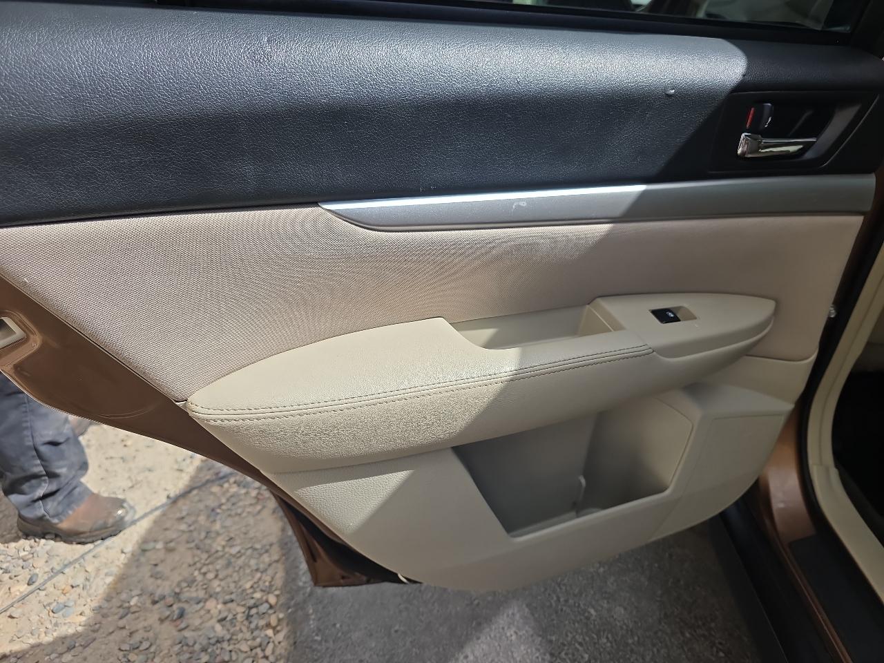 Subaru Outback 4dr Wgn H4 Auto 2.5i Premium 2013