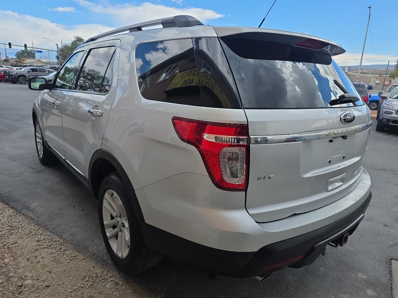 Ford Explorer 4WD 4dr XLT 2012