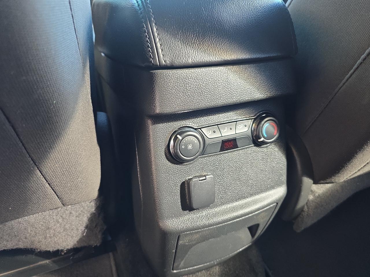Ford Explorer 4WD 4dr XLT 2012