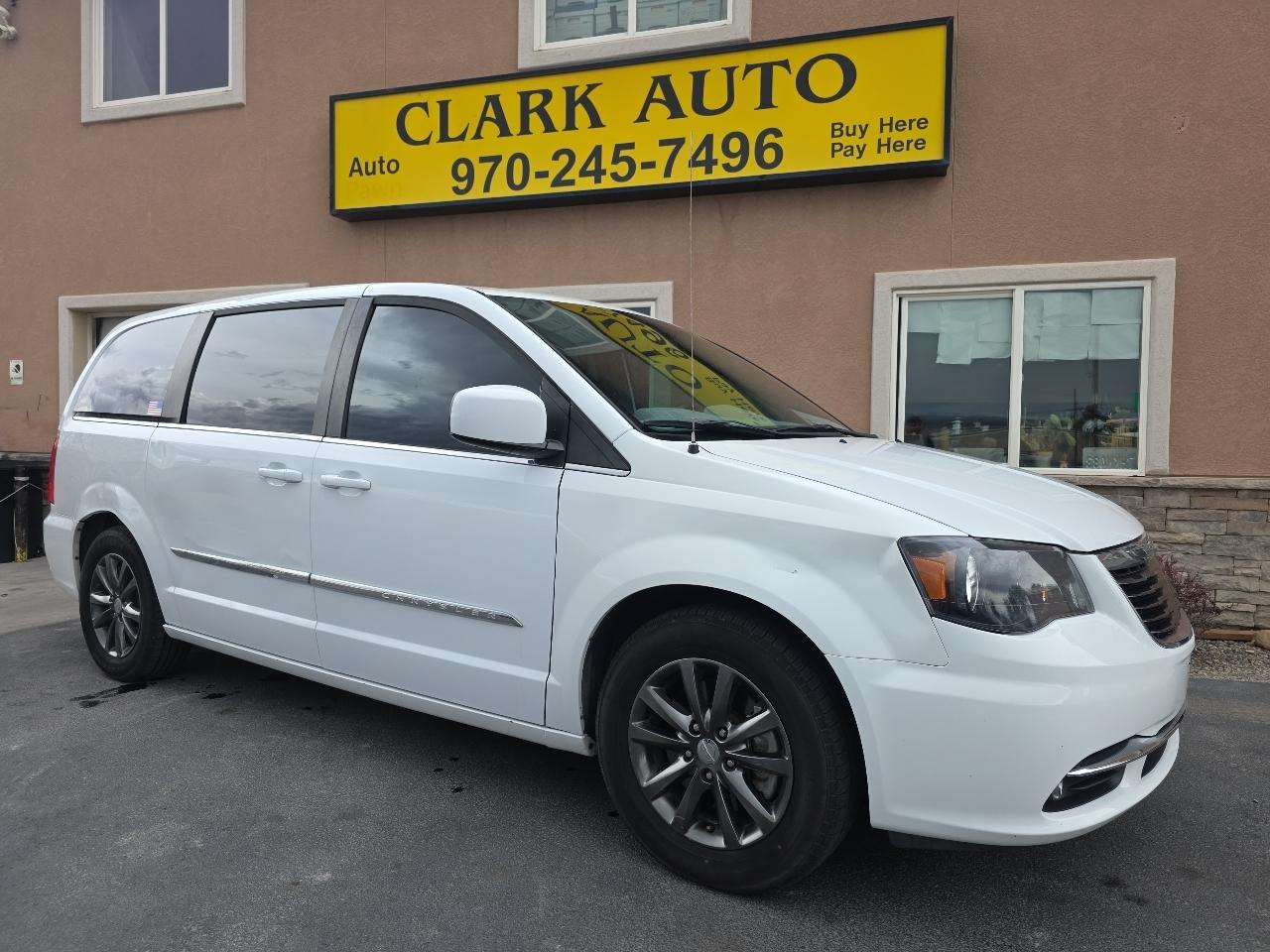 Chrysler Town & Country 4dr Wgn S 2016