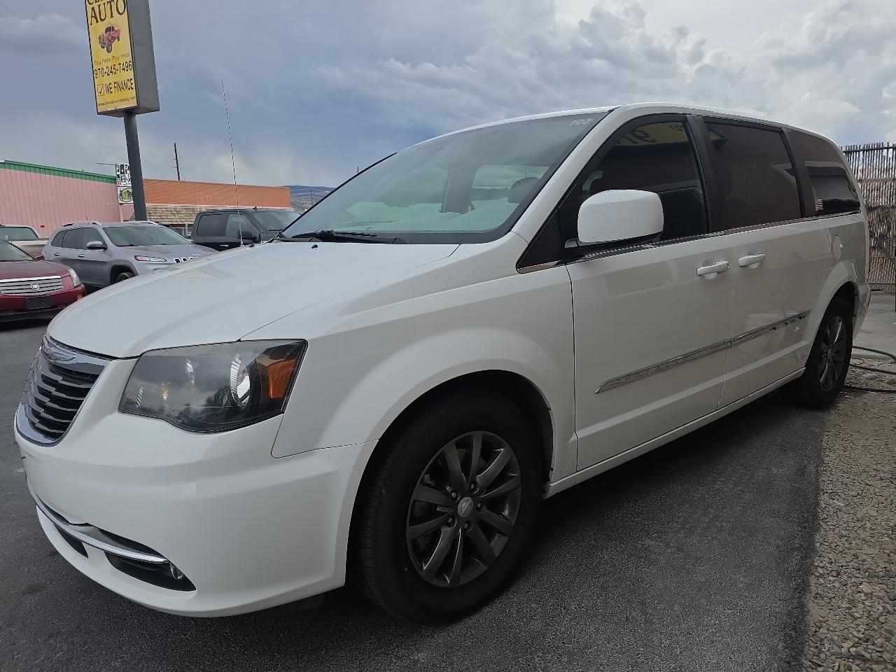 Chrysler Town & Country 4dr Wgn S 2016