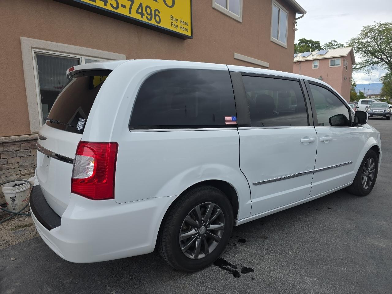 Chrysler Town & Country 4dr Wgn S 2016