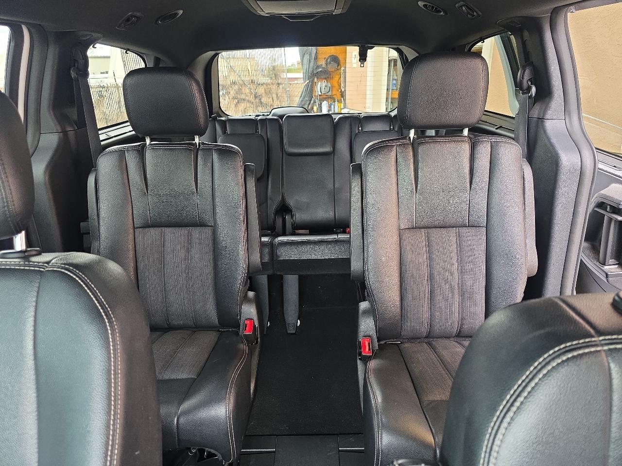 Chrysler Town & Country 4dr Wgn S 2016
