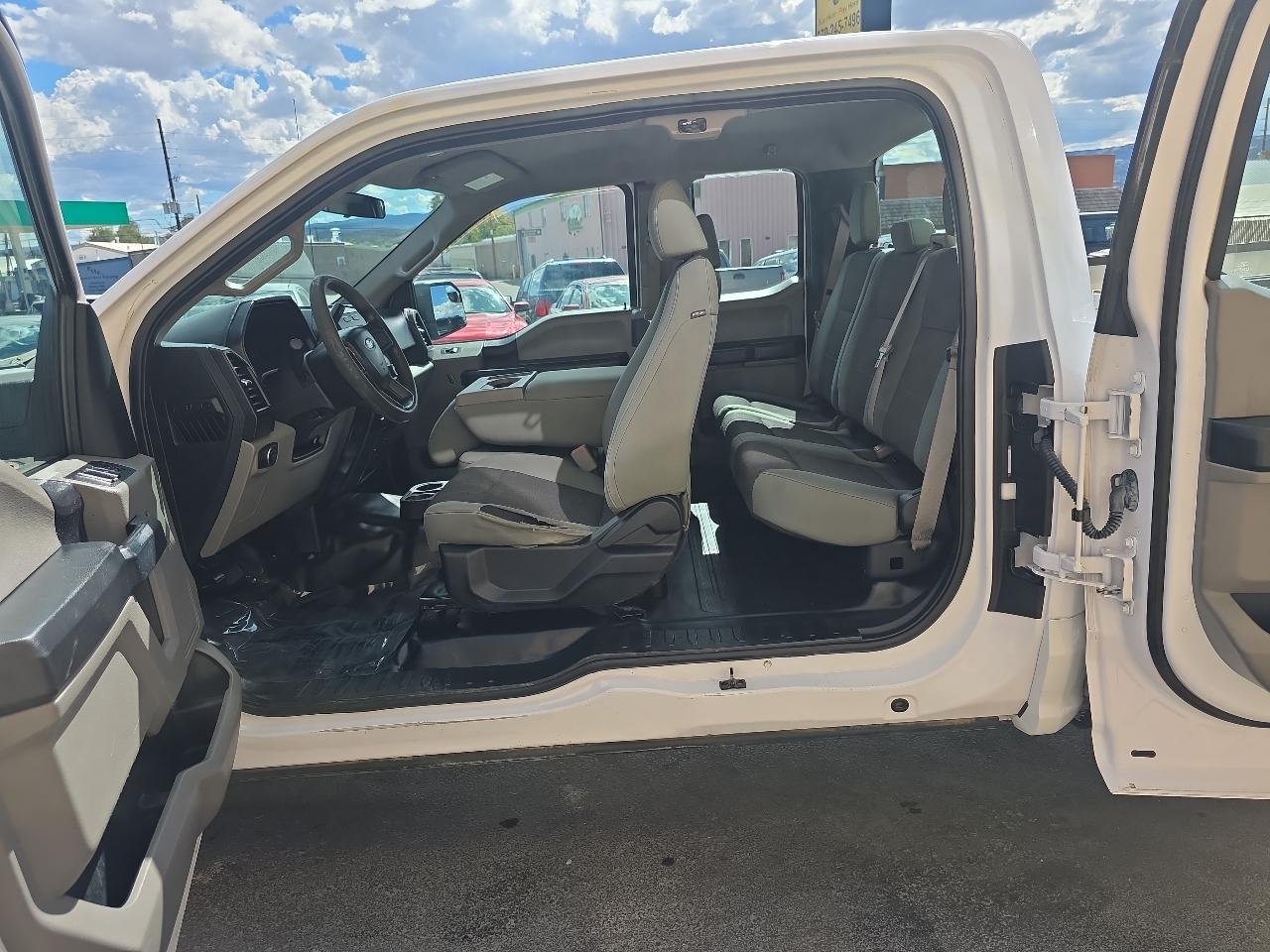 Ford F-150 photo 7