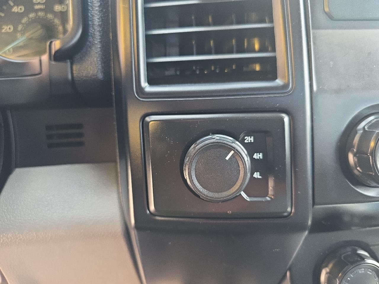 Ford F-150 photo 13