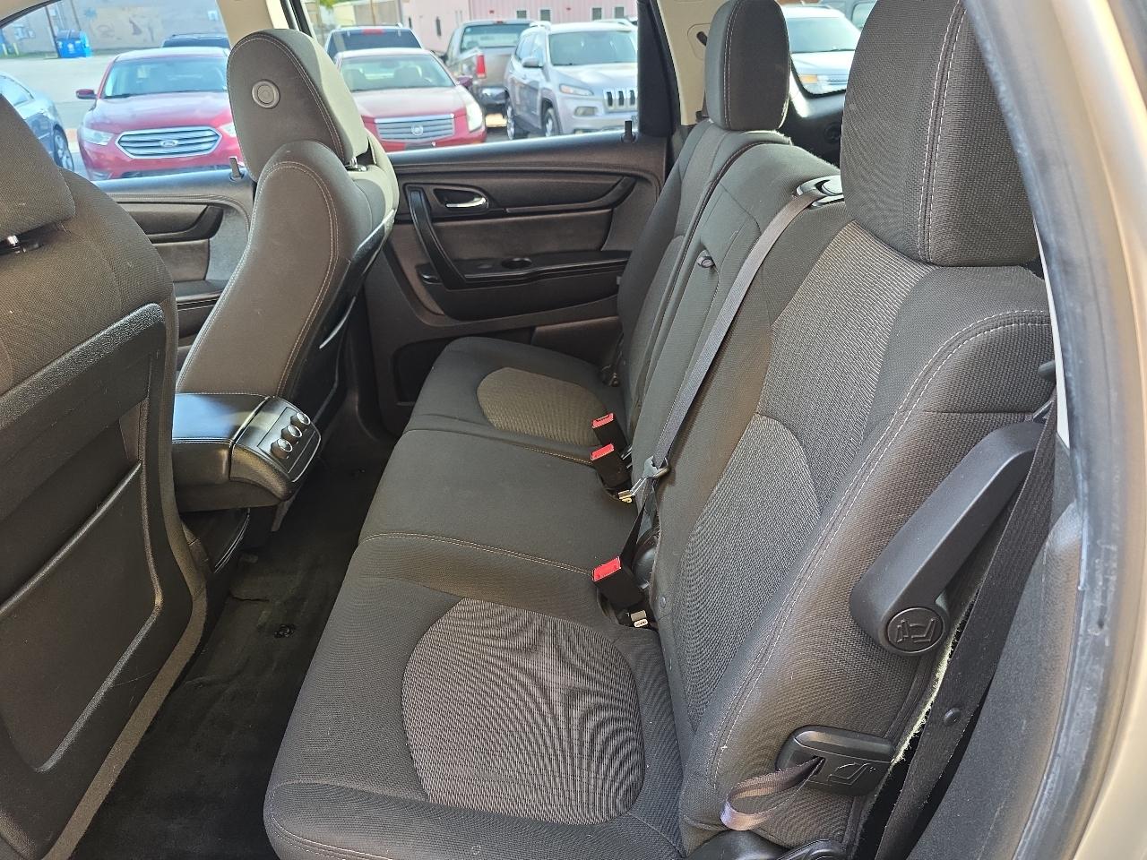 Chevrolet Traverse AWD 4dr LT w/1LT 2013