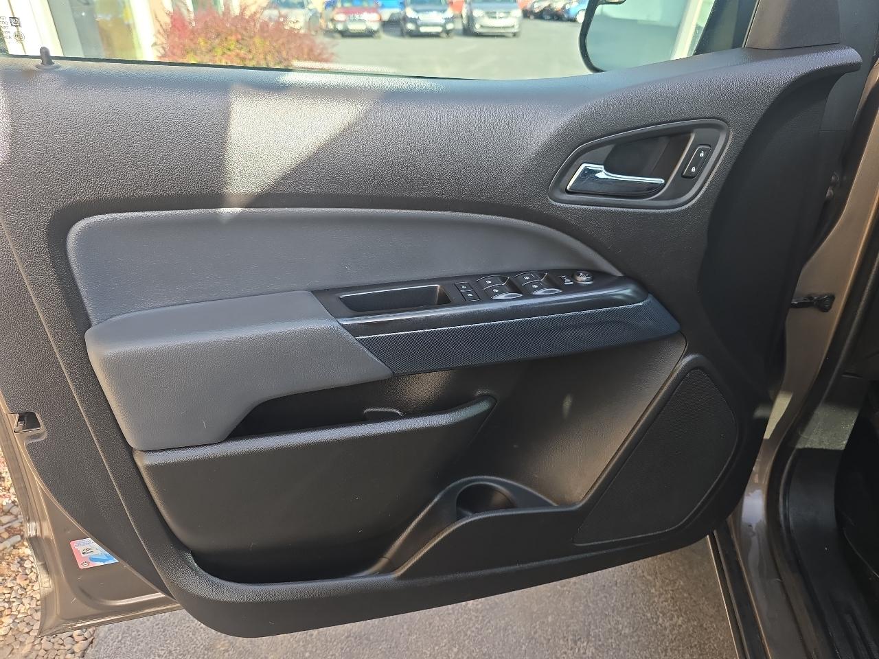 Chevrolet Colorado 4WD Crew Cab 140.5" Z71 2015