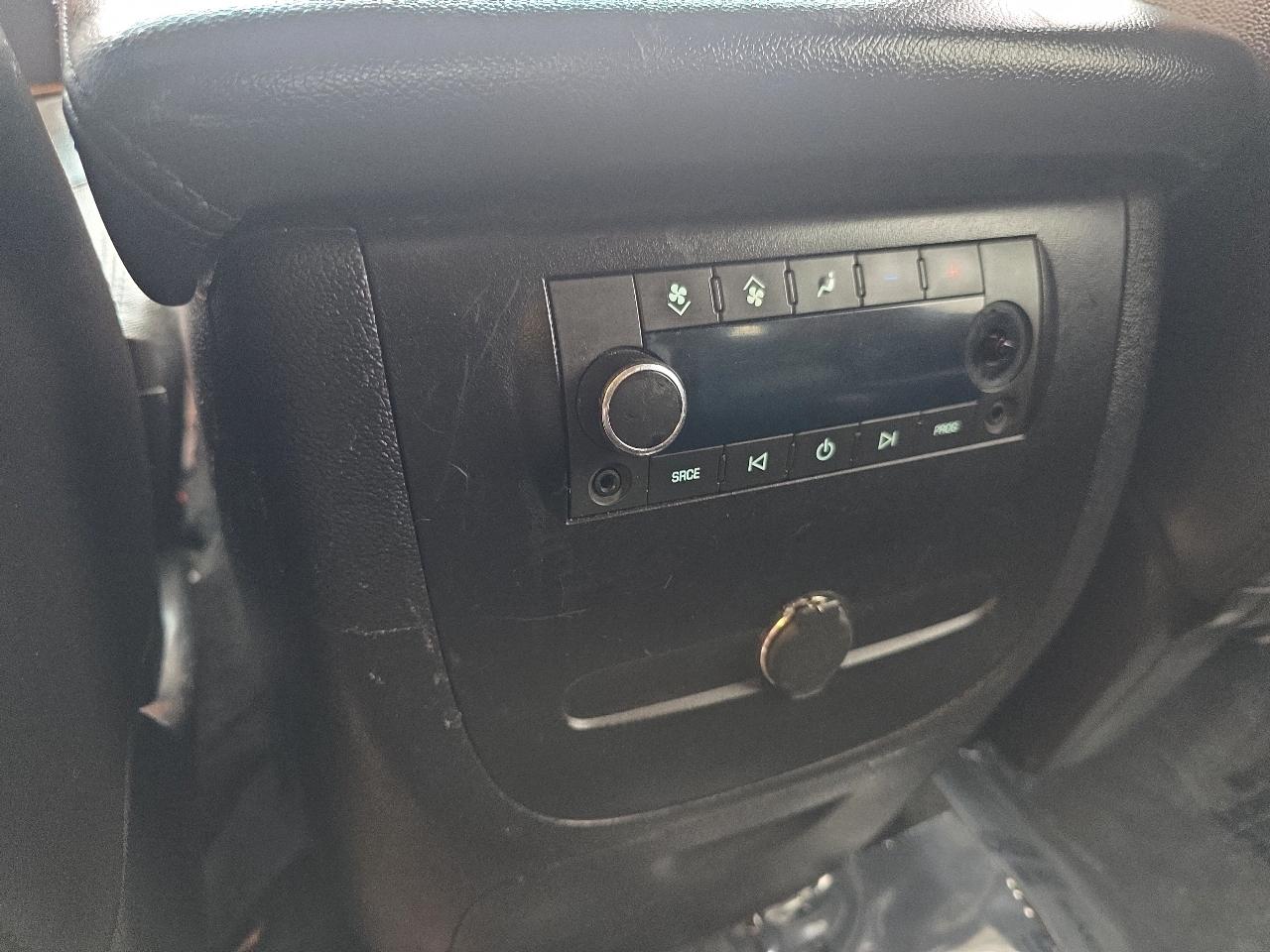 GMC Yukon photo 12