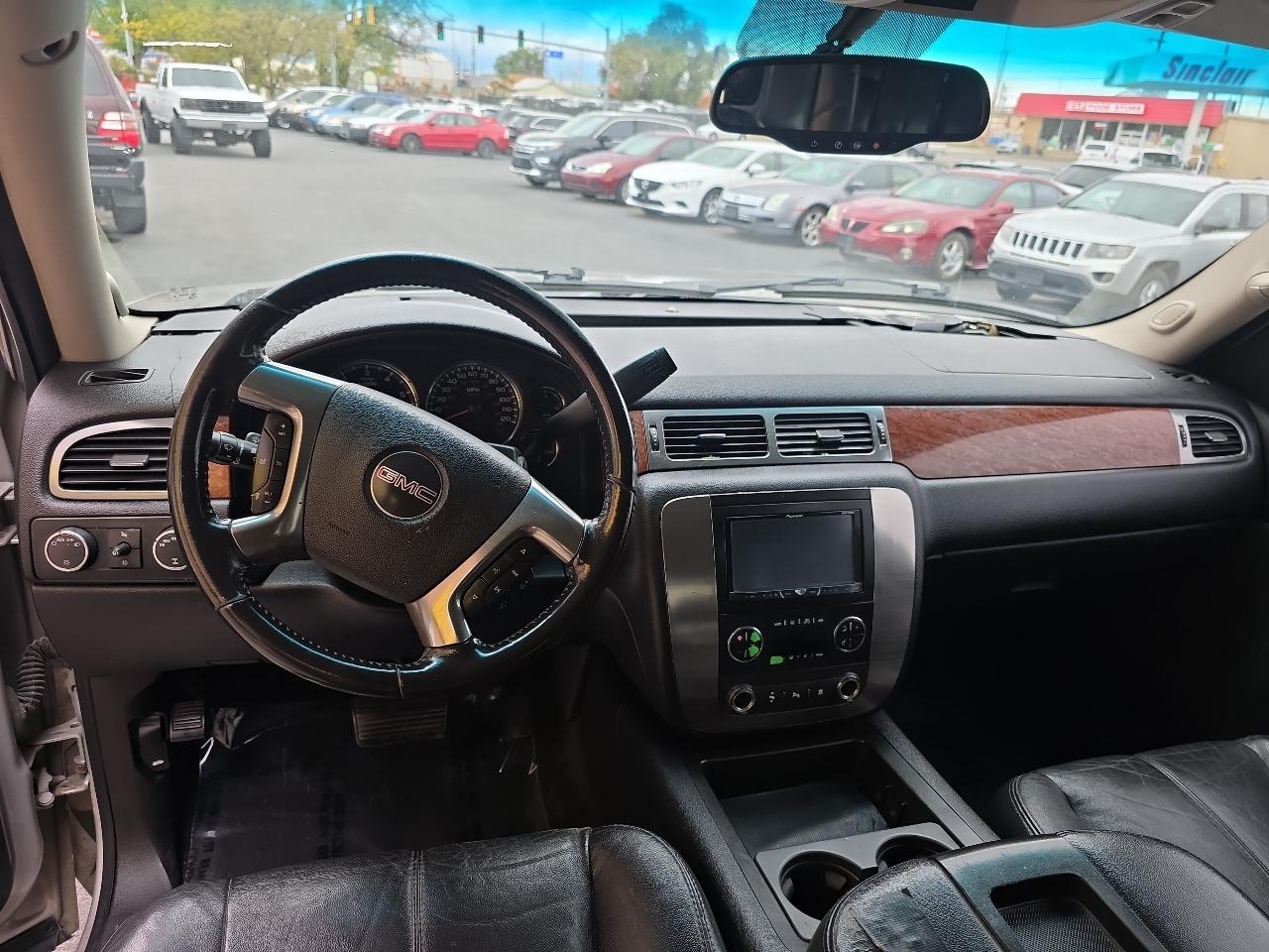 GMC Yukon photo 13