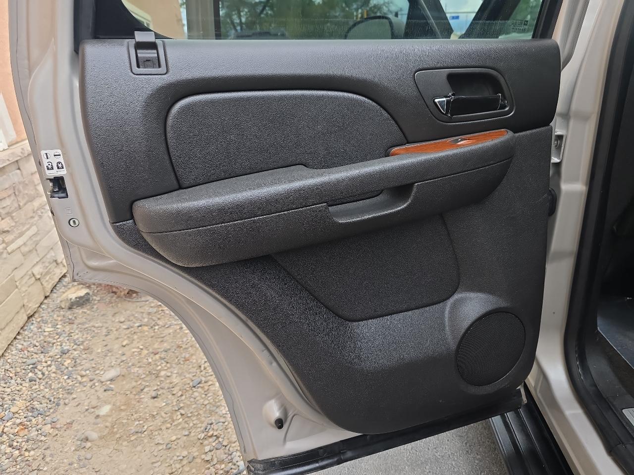 GMC Yukon photo 14
