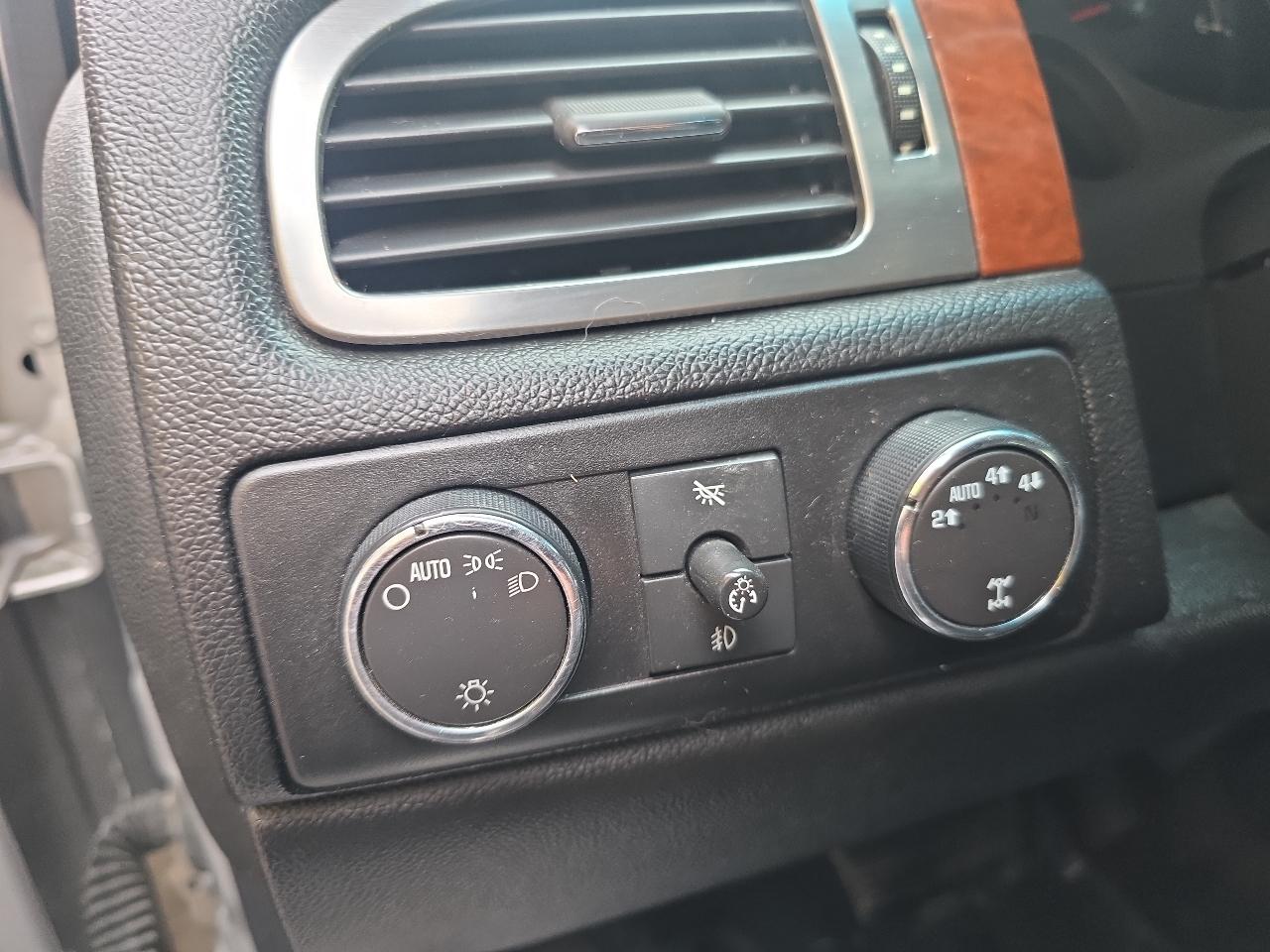GMC Yukon photo 16